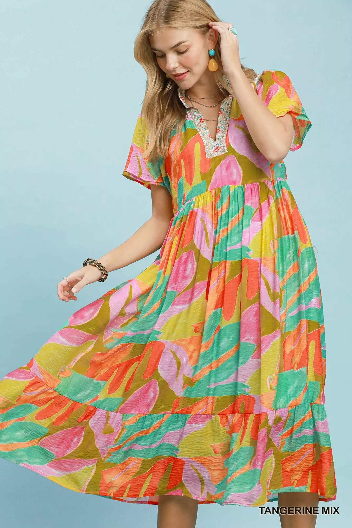 umgee midi dress Abstract Tropical Print Tiered – Yseñia Lane Mocha Bridesmaid Dress Luxe Apparel - All Long dresses for Fall Color:Rose Gold (RosyBrown)